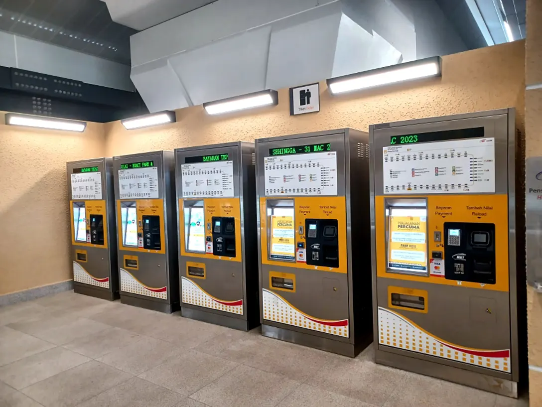 Ticket vending machines at the Concourse level