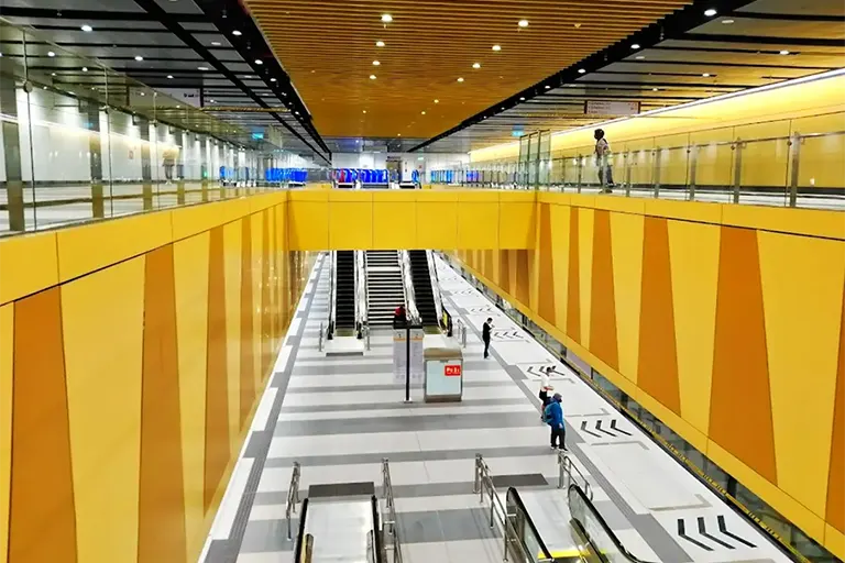 Station design - Raja Uda MRT station