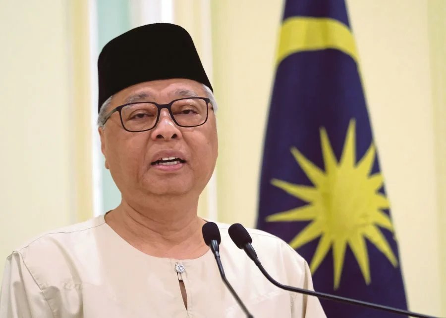Senior Minister (Security Cluster) Datuk Seri Ismail Sabri Yaakob said other people arrested for flouting the RMCO included 15 individuals who took part in contact sports and 50 others who had breached the standard operating procedures (SOPs). --File pic via BERNAMA