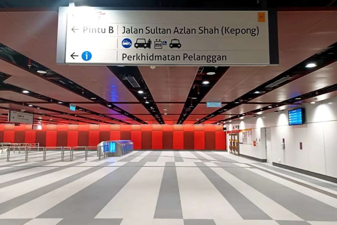 Concourse level at the Sentul Barat MRT station