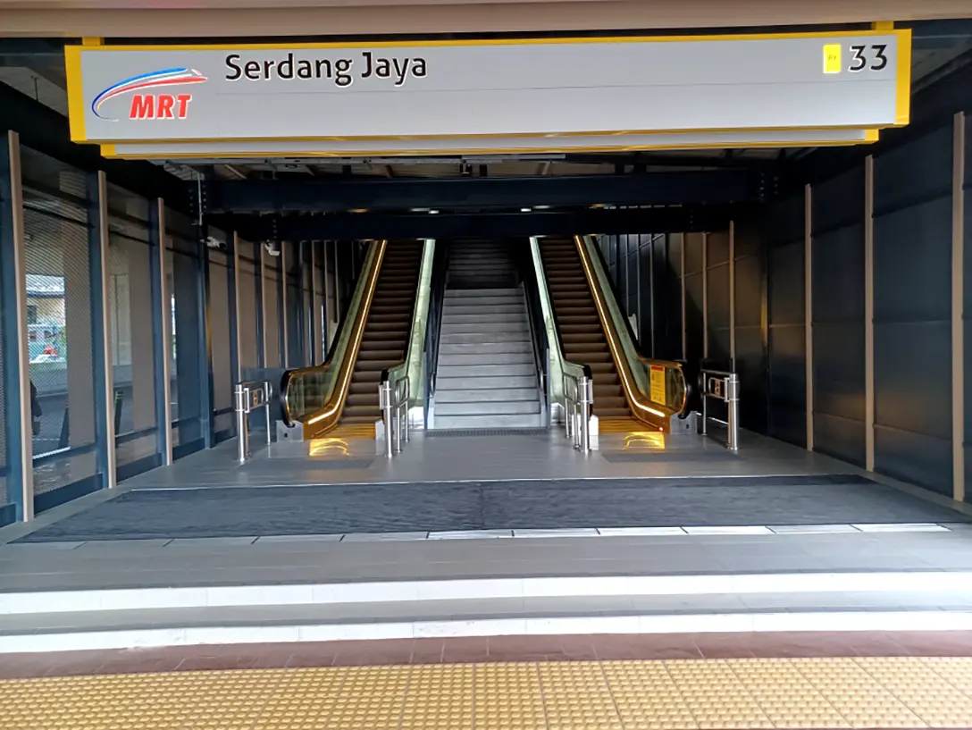 Entrance to the Serdang Jaya MRT station