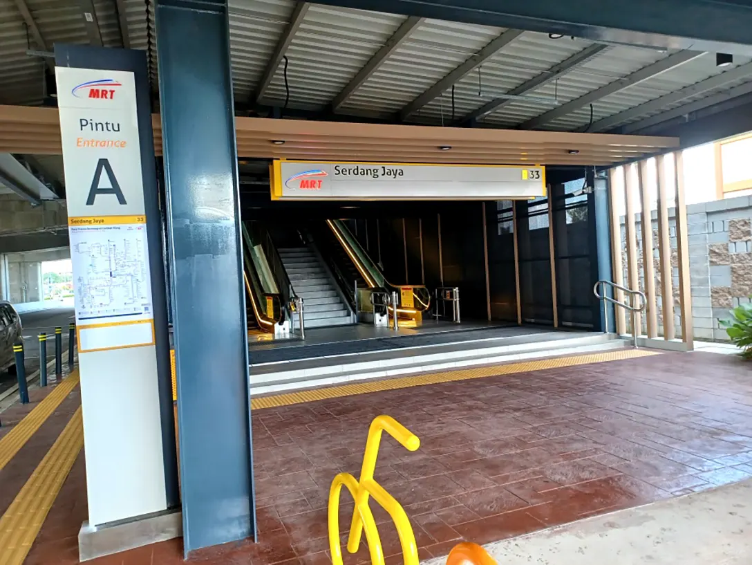 The entrance A at the Serdang Jaya MRT station