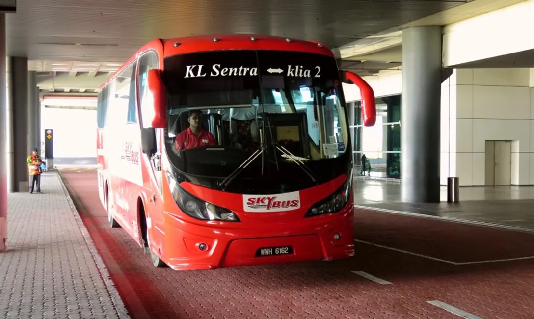 Skybus, buses from klia2 to KL Sentral and One Utama shopping mall