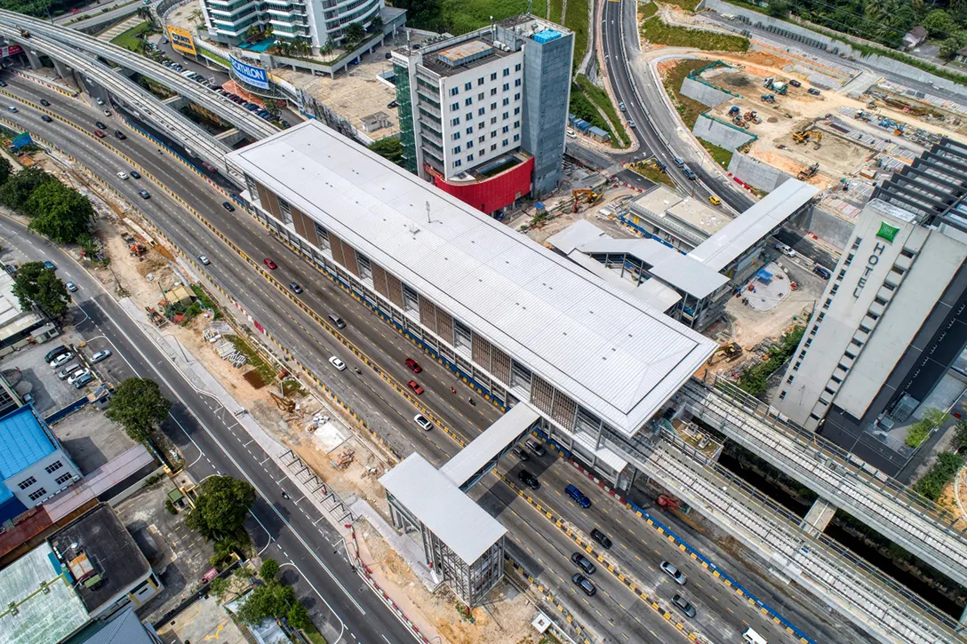 Covered walkway installation in progress at the Sri Damansara Barat MRT Station site, June 2020