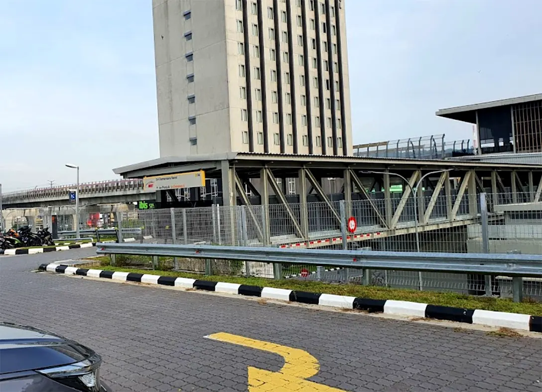 Entrance B of the Sri Damansara Barat MRT station
