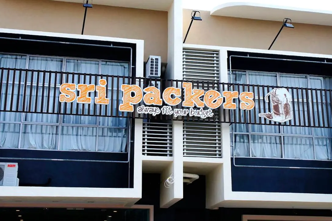 Sri Packers Hotel