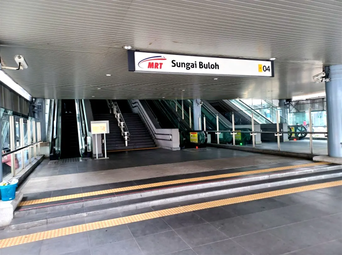 Entrance to the Sungai Buloh MRT station