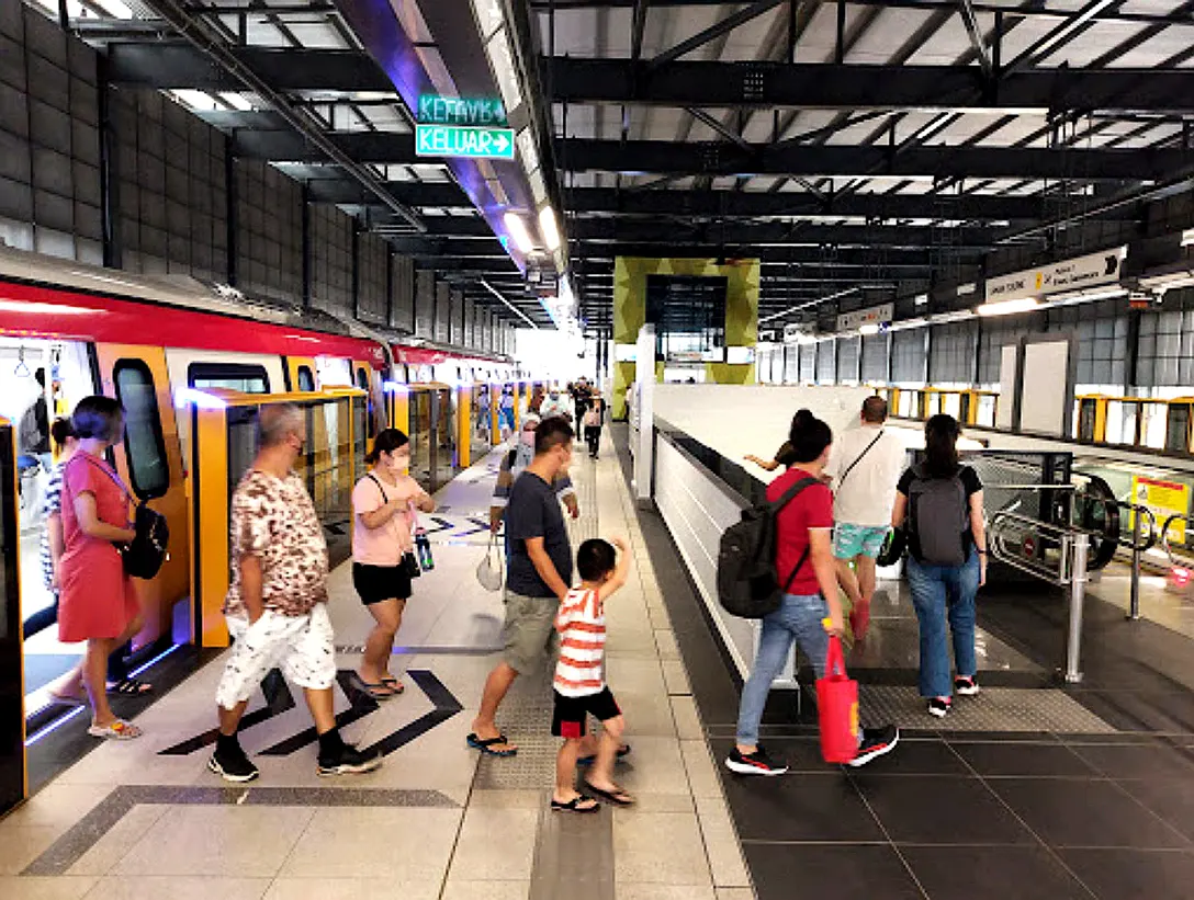 Boarding platform at the Taman Equine MRT station