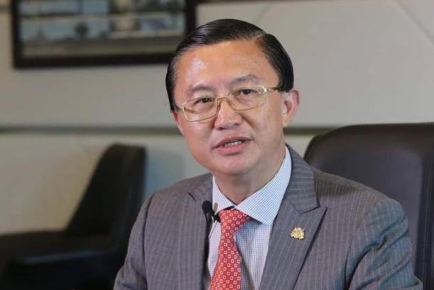 Johor Mentri Besar’s adviser Datuk Tee Siew Kiong said talks between Malaysia and Singapore about land travel under a “Vaccinated Travel Lane-like arrangement” has given the people hopes of reuniting with their families after separating in March 2020.