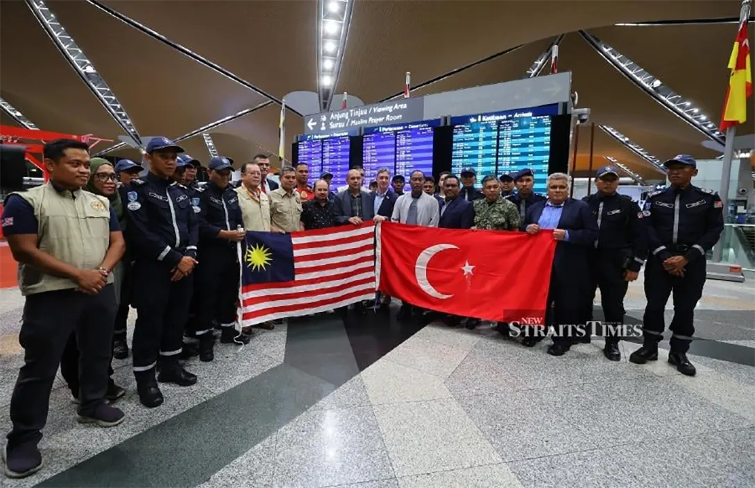 The Turkey Embassy here has thanked the Malaysian government for its swift assistance in sending the Special Malaysia Disaster Assistance and Rescue Team (SMART) to assist in search and rescue operations following the deadly earthquake that hit Turkey early yesterday. - BERNAMA pic